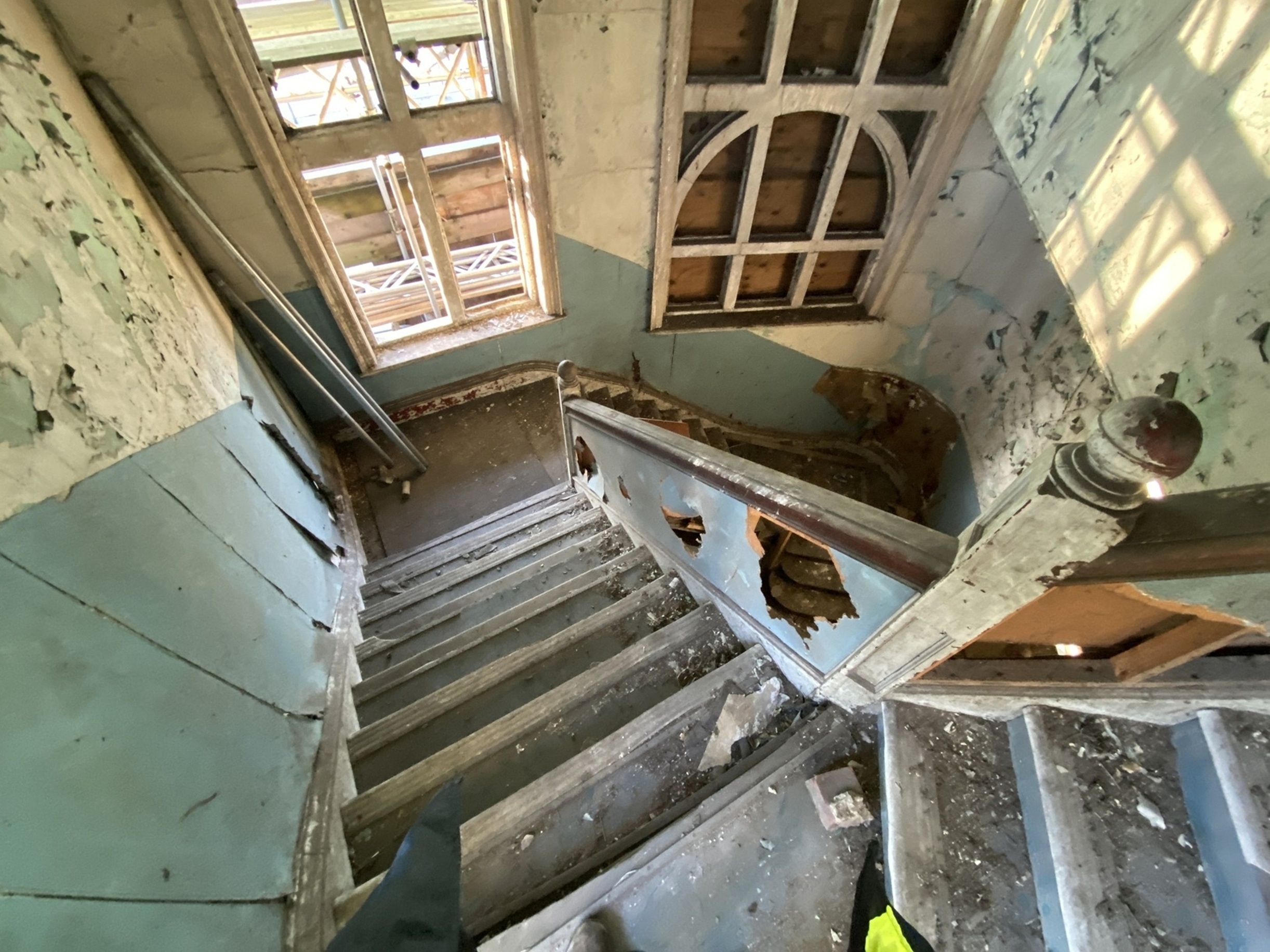 Staircase before renovation