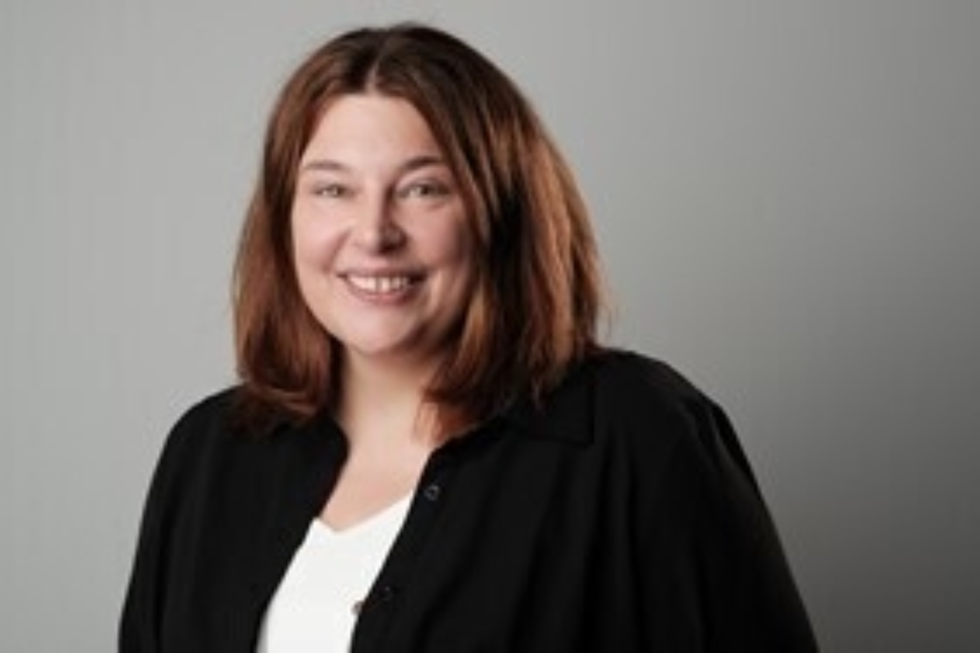 Kate van der sluis headshot 2023